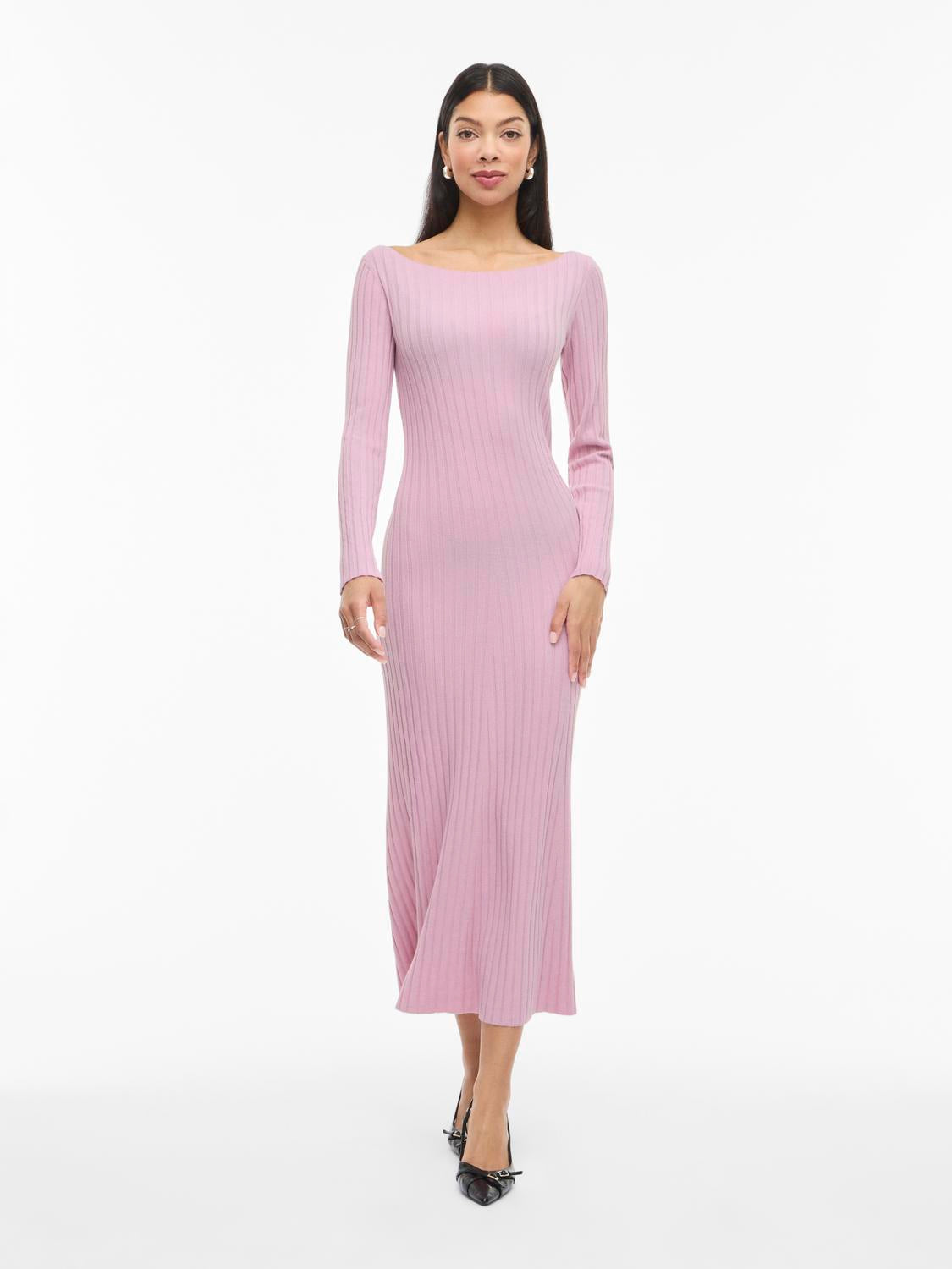 model_shot-front_full